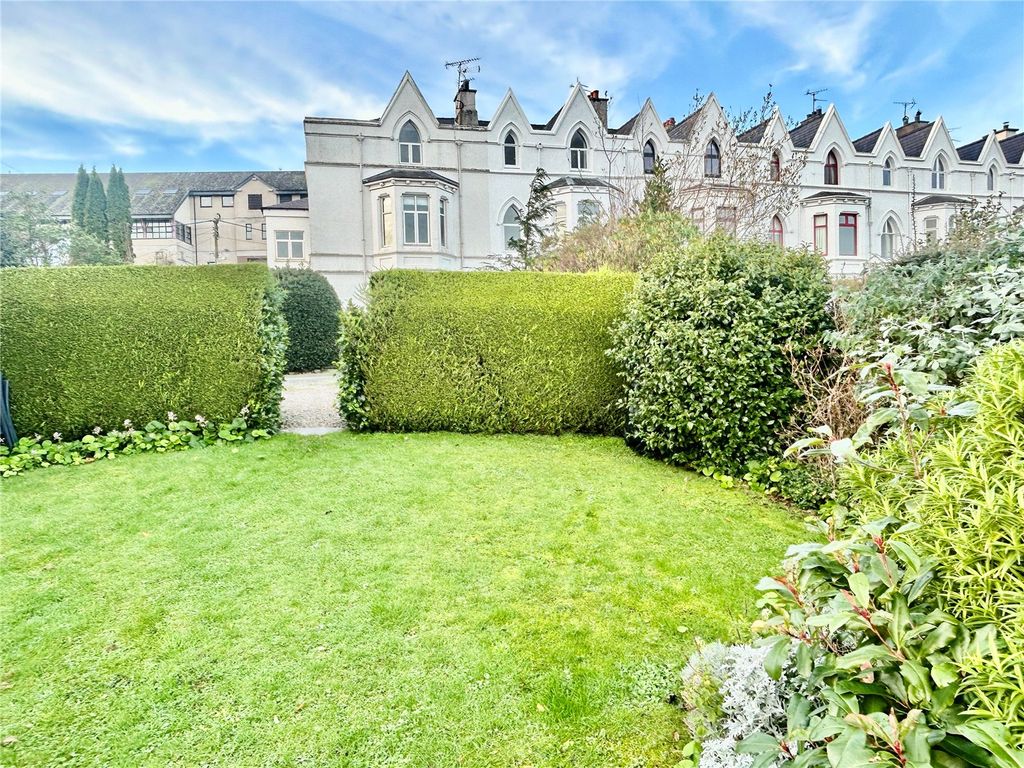 Property photo 1 of 37 Picture No. 36