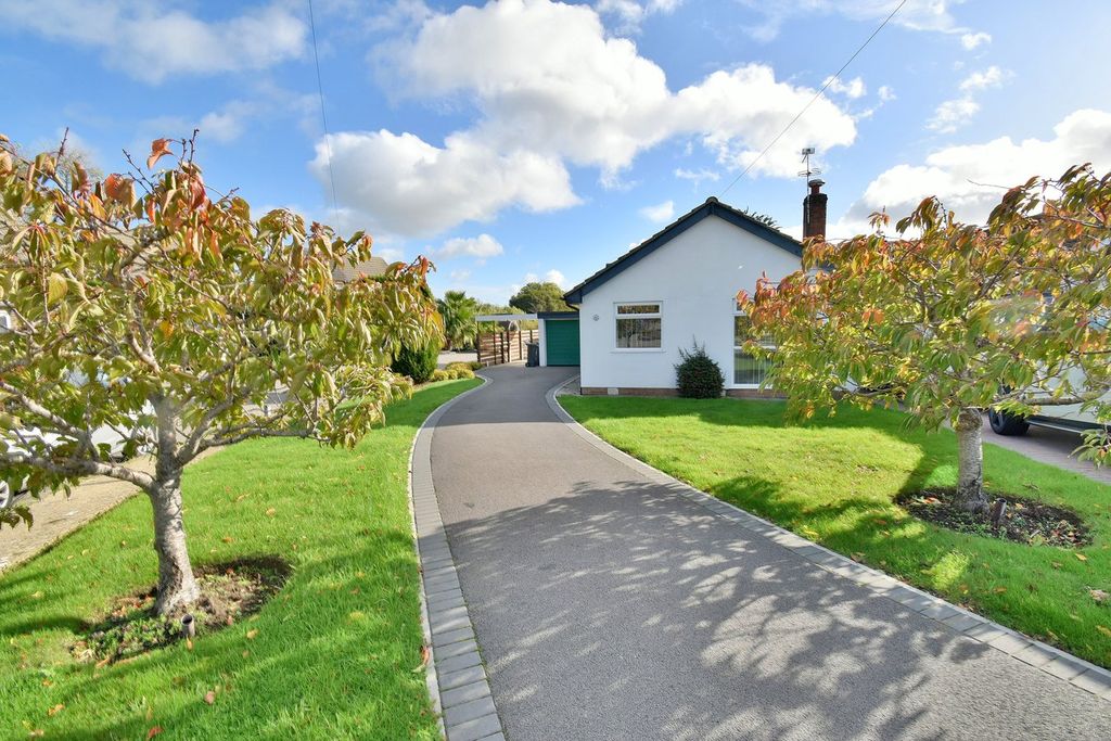 Property photo 3 of 14