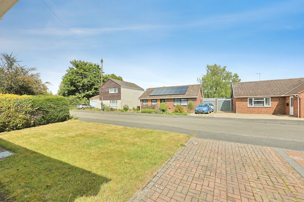 Property photo 2 of 15