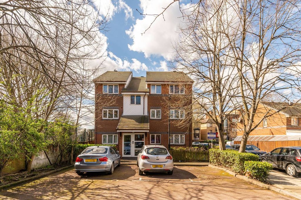 Property photo 1 of 7