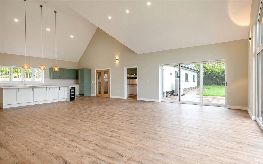 Property photo 2 of 22 Picture No. 02