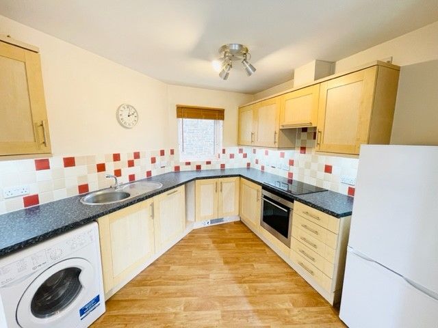 Property photo 2 of 8