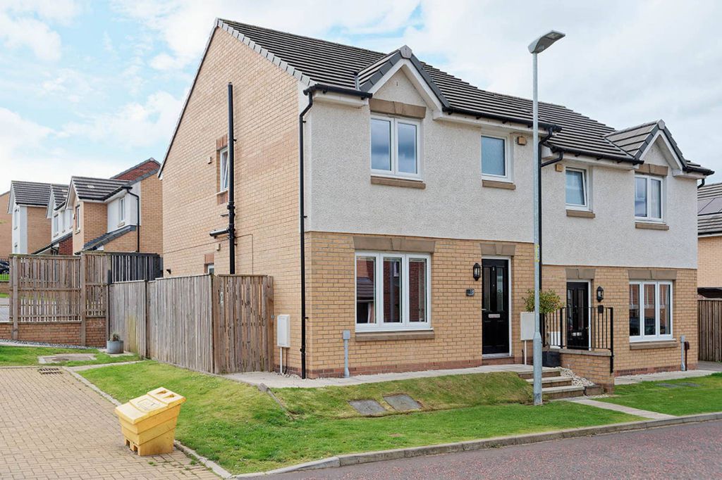 Property photo 1 of 30