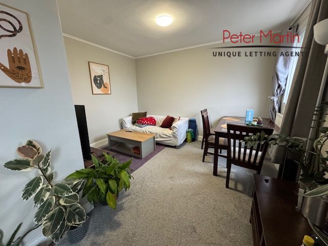 Property photo 1 of 12 Photo 6