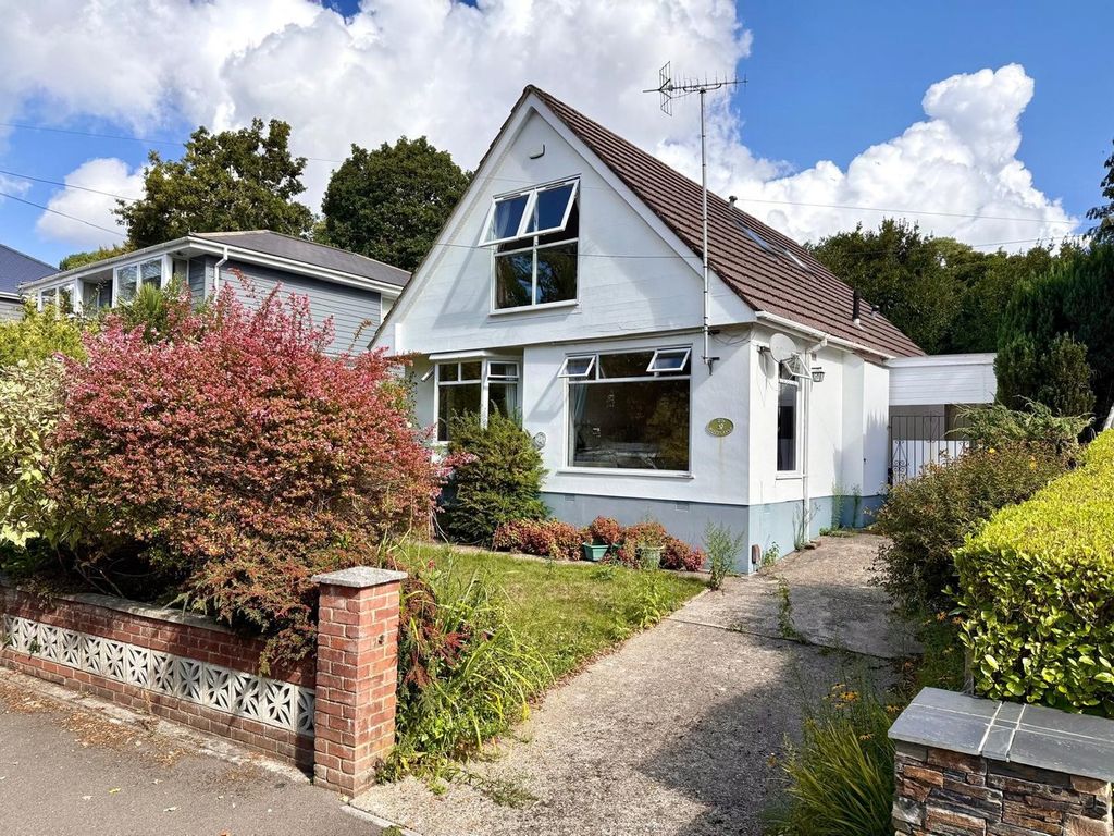 Property photo 1 of 28
