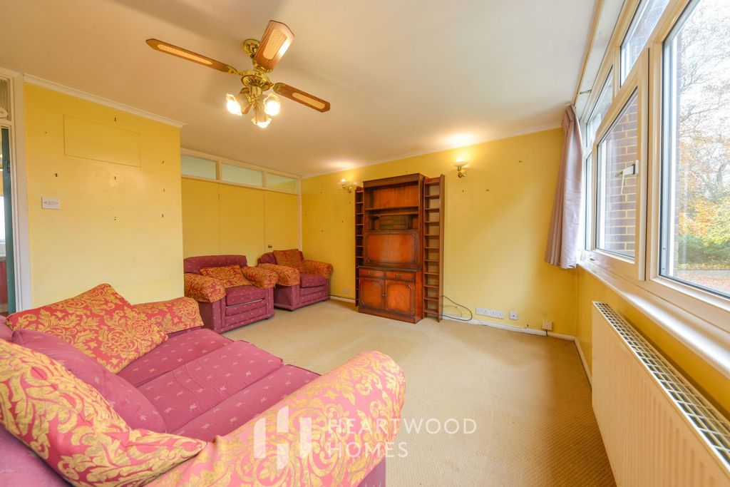 Property photo 2 of 14