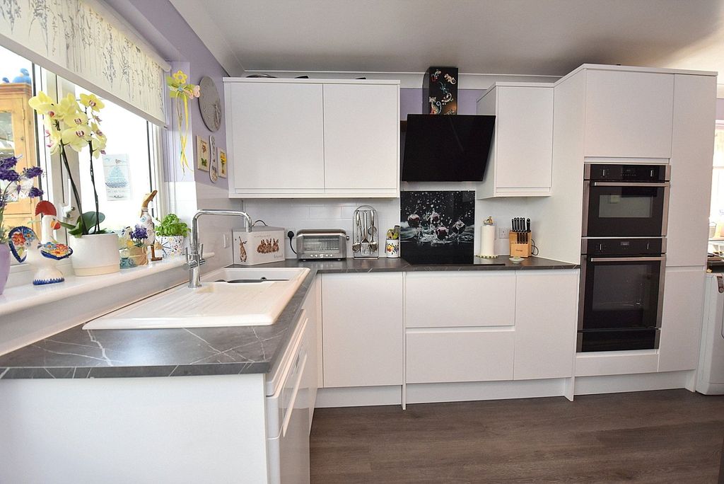 Property photo 2 of 15 Picture No. 19