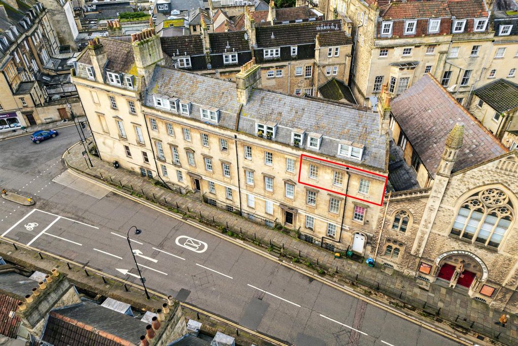 Property photo 3 of 18 Flat 6, 1, Fountain Buildings Walcot, Bath, BA1 5D