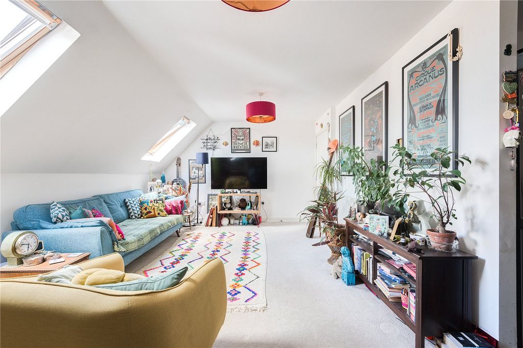 Property photo 2 of 16 Picture 2