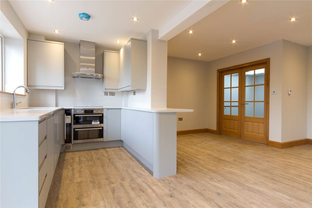 Property photo 2 of 7 Picture No. 05