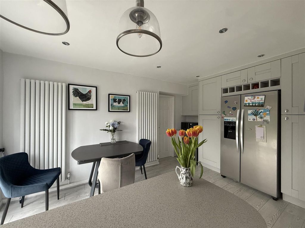 Property photo 3 of 29 Img_0221.Jpeg