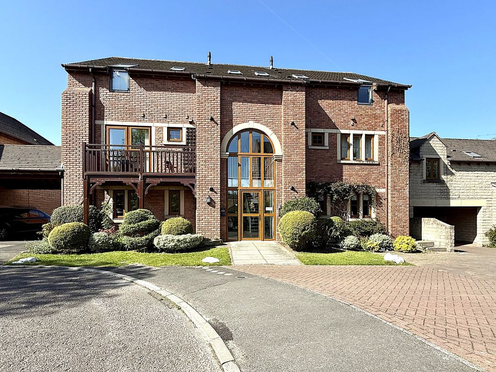Property photo 1 of 25