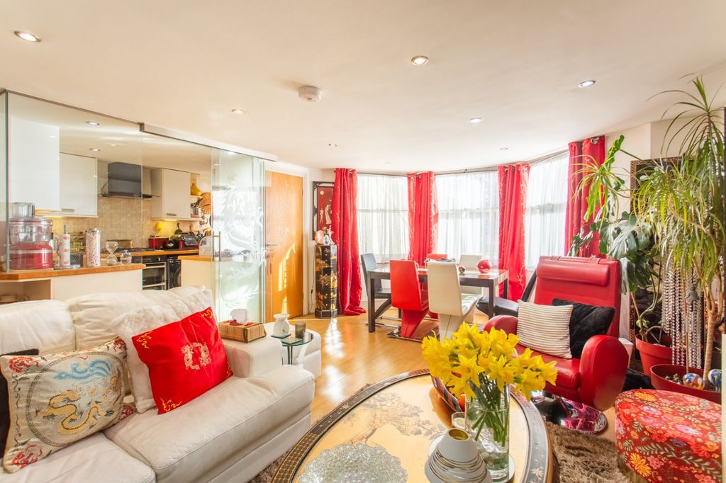 Property photo 2 of 13 Picture 2