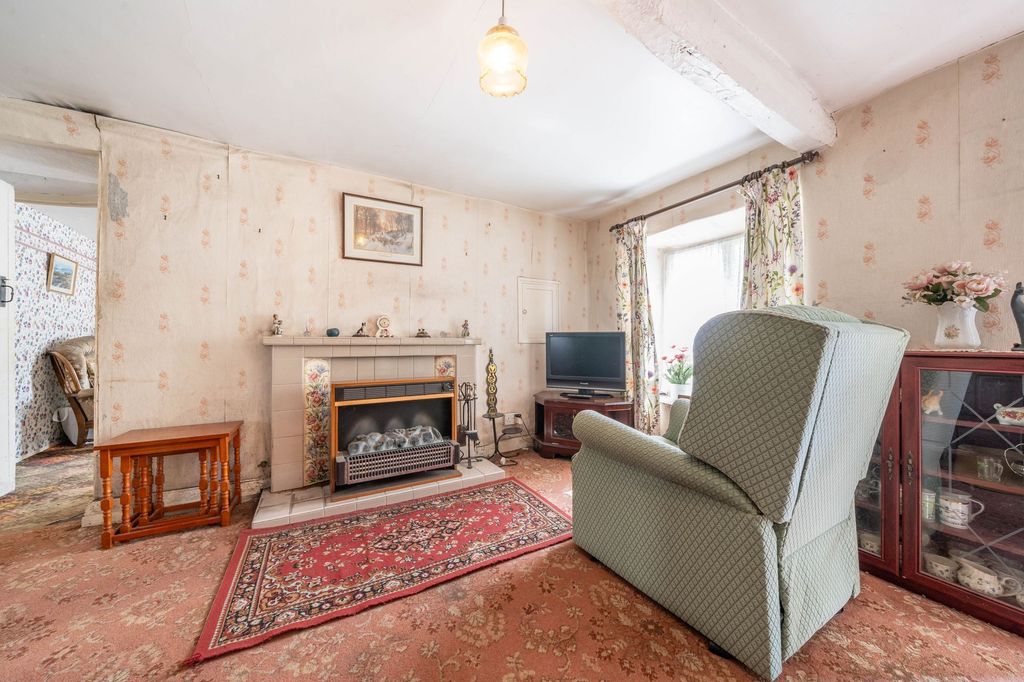 Property photo 2 of 29