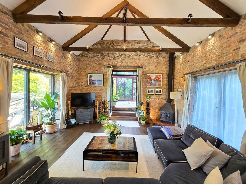 Property photo 2 of 38