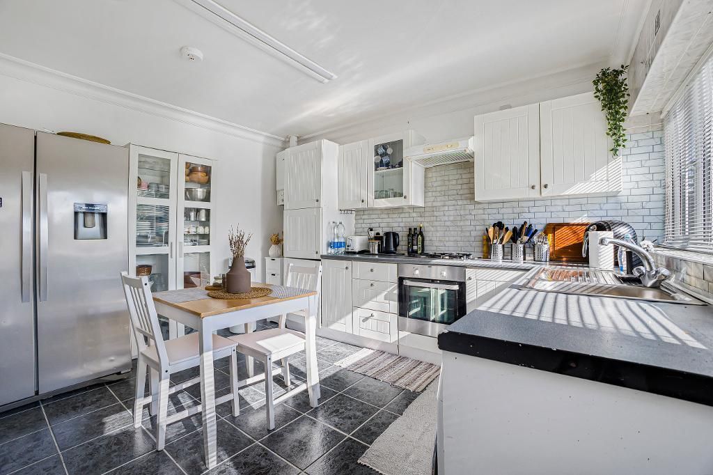 Property photo 2 of 10 Kitchen/Breakfast Room