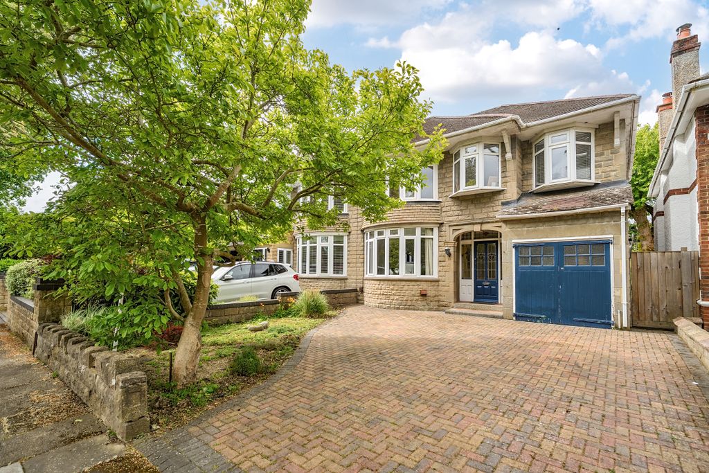 Property photo 1 of 21 145835726A0Aef1E9286F