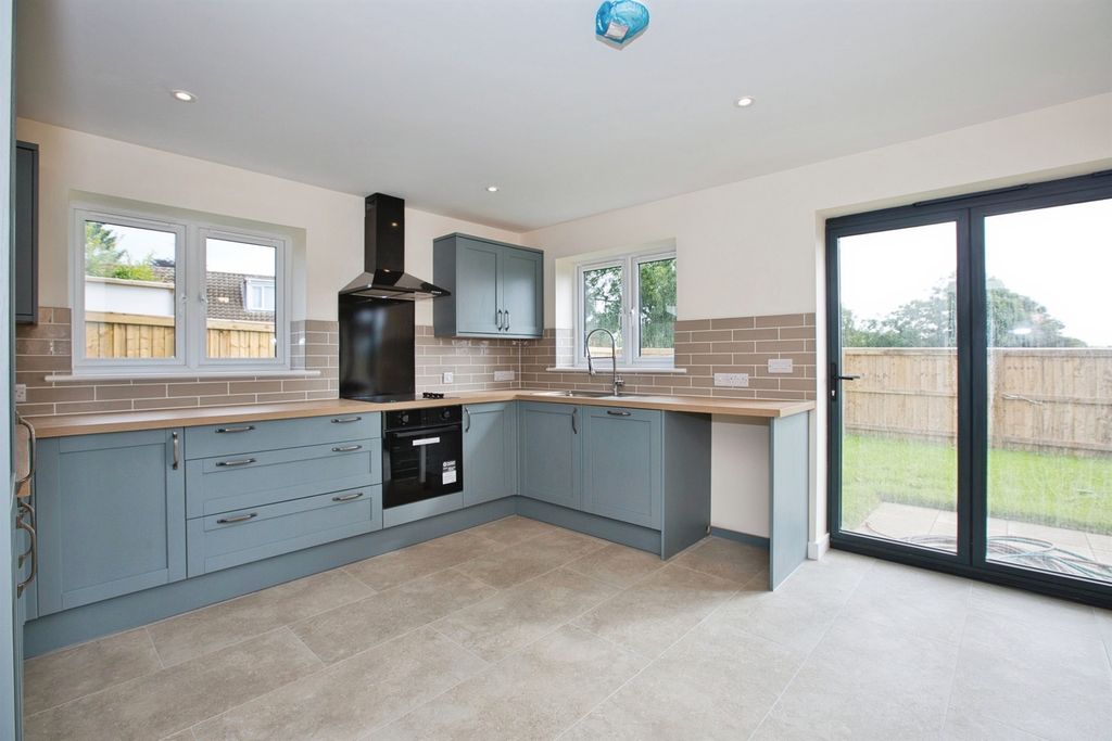 Property photo 3 of 20