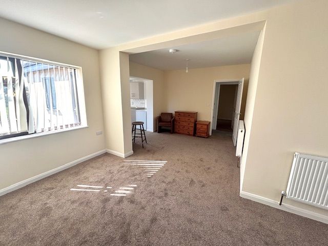 Property photo 3 of 9 Living Room