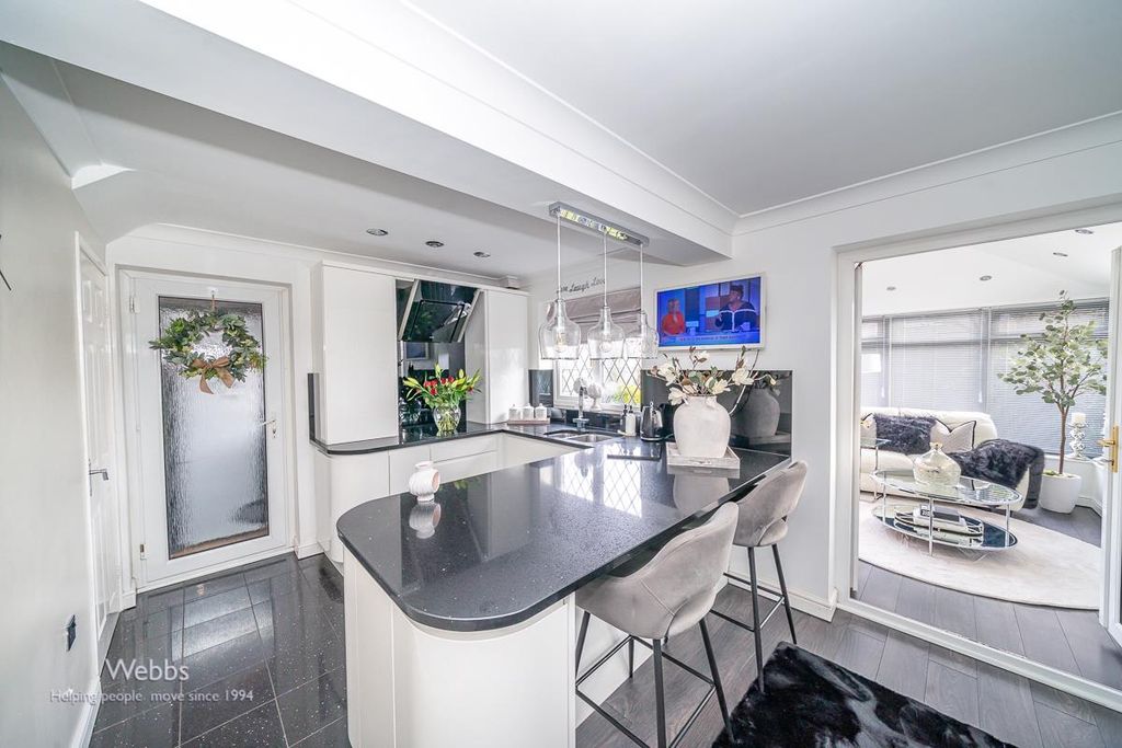 Property photo 2 of 24 Â© Webbs Estate Agents Â© (104 Of 128).Jpg