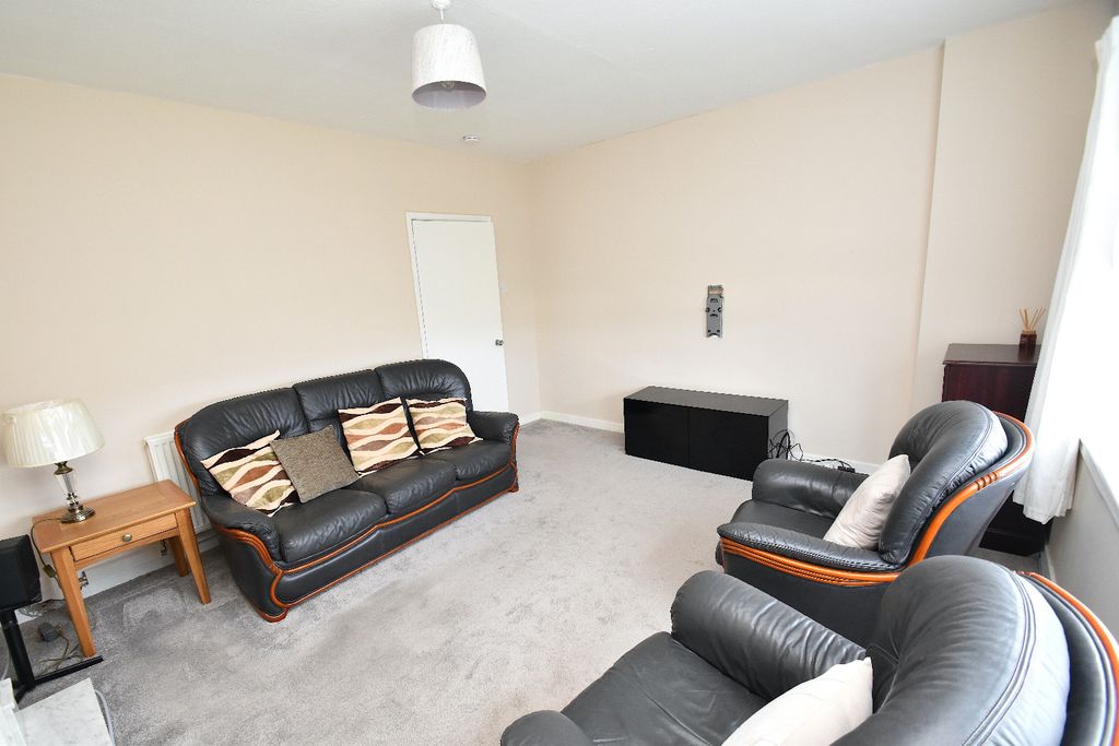 Property photo 3 of 18 4451772