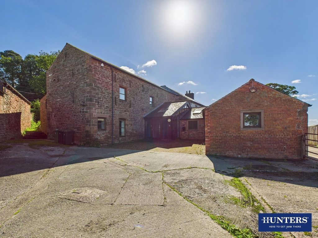 Property photo 1 of 32