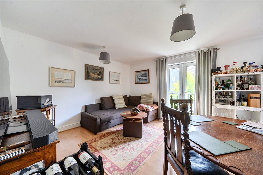 Property photo 2 of 16 Picture No. 24