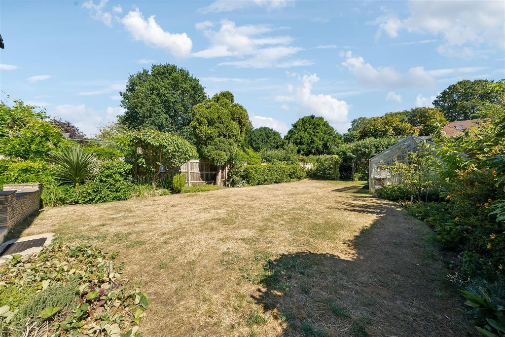 Property photo 2 of 15 Devonshire Gardens, W4 - For Sale