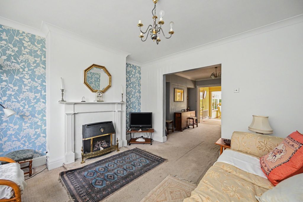 Property photo 3 of 19
