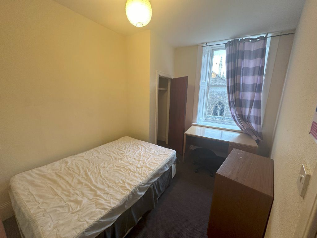 Property photo 1 of 3