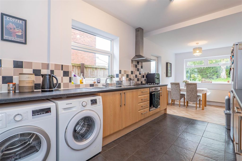 Property photo 3 of 22 Kitchen