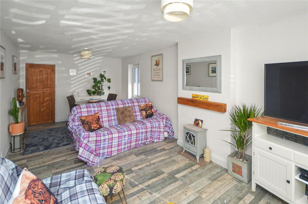 Property photo 2 of 13 Picture 2