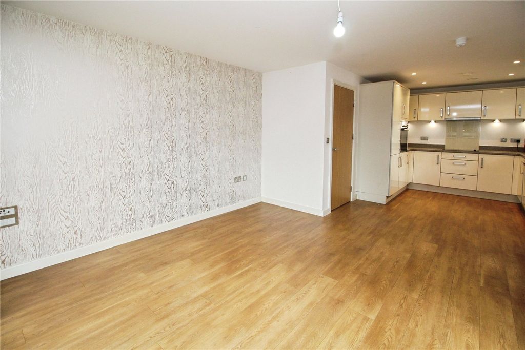 Property photo 2 of 9 Picture No. 04