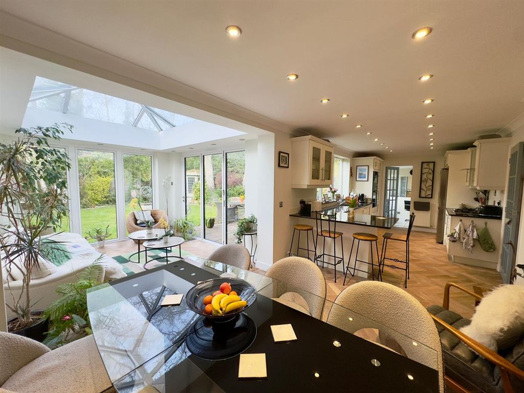Property photo 2 of 32 Kitchen / Dining Room