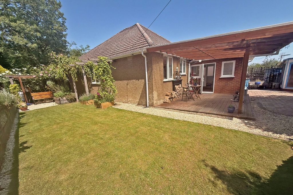 Property photo 3 of 15 5213056