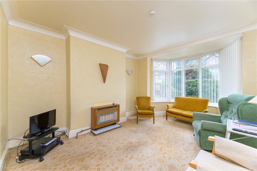 Property photo 3 of 29 Aireville Avenue
