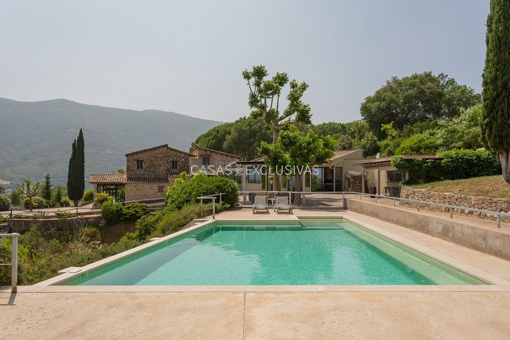 Property photo 3 of 28