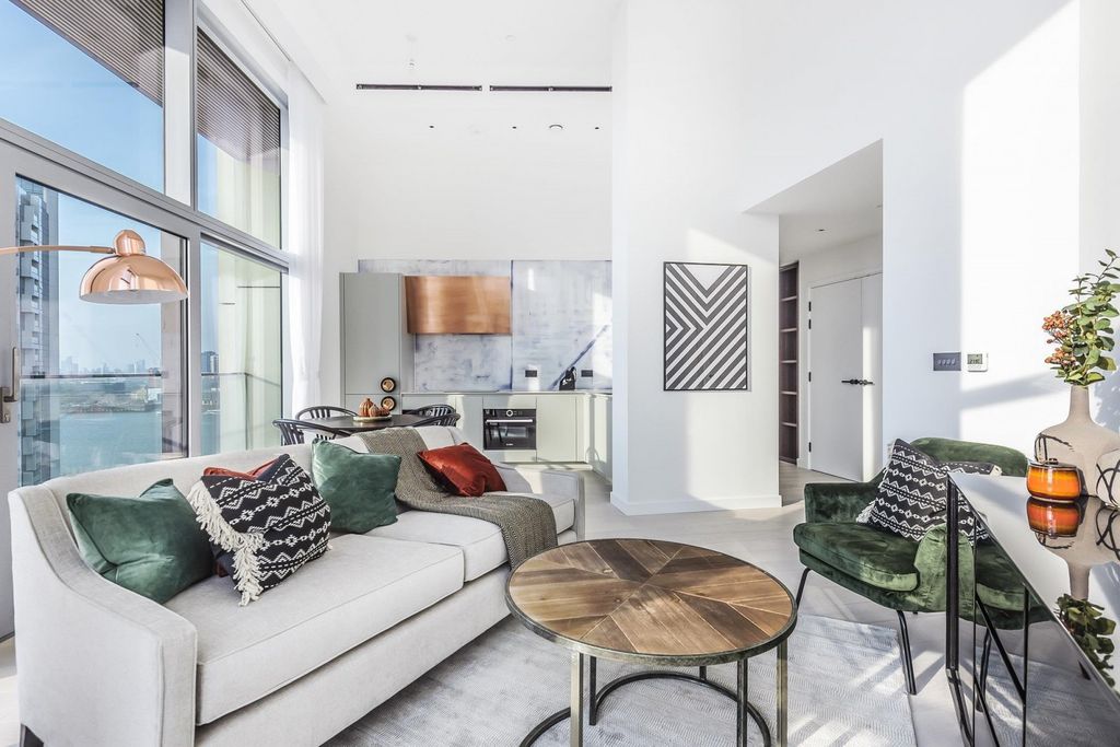 Property photo 1 of 21 Reception