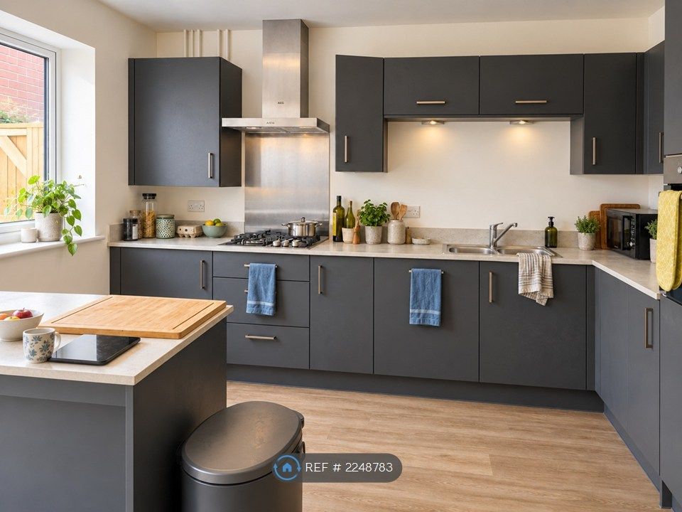 Property photo 2 of 11 Kitchen