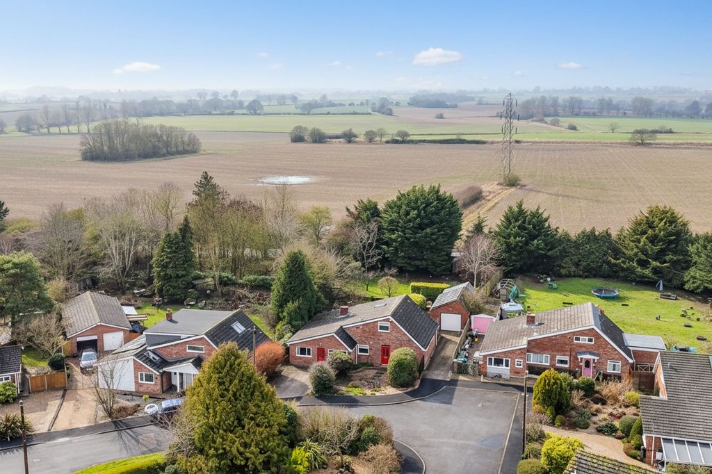 Property photo 1 of 40