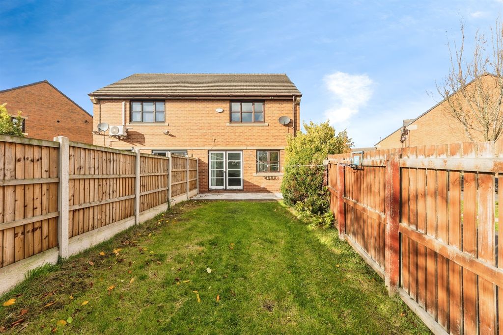 Property photo 2 of 16