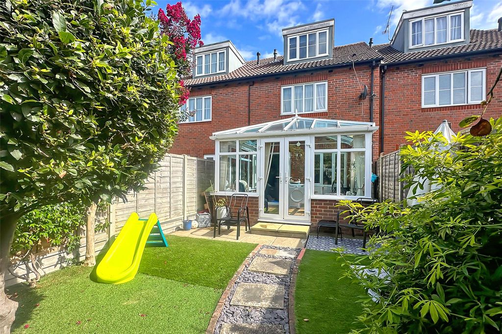 Property photo 2 of 17 Picture No. 18