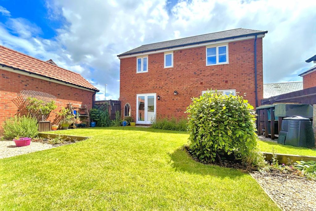 Property photo 3 of 17