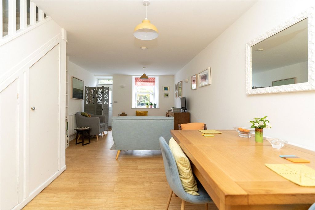 Property photo 3 of 17 Picture No. 10