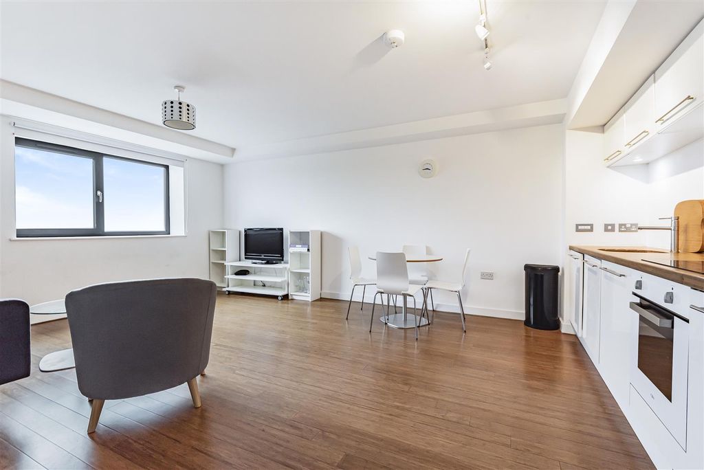 Property photo 1 of 9 c3Rajandm0Ucdirbyylanw.Jpg