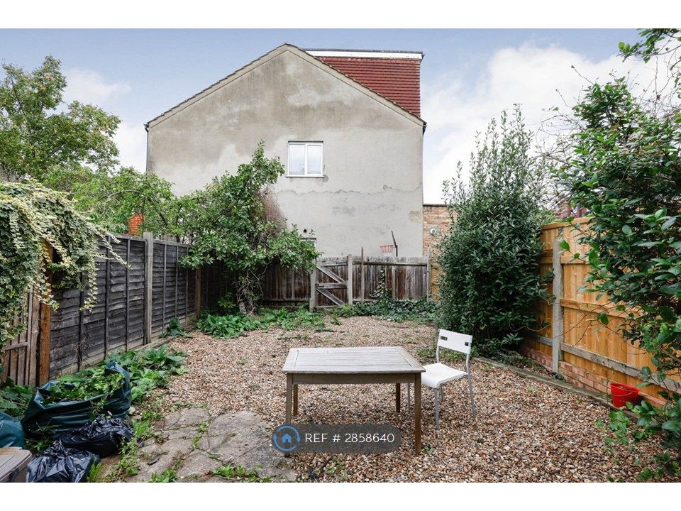 Property photo 3 of 15 Garden