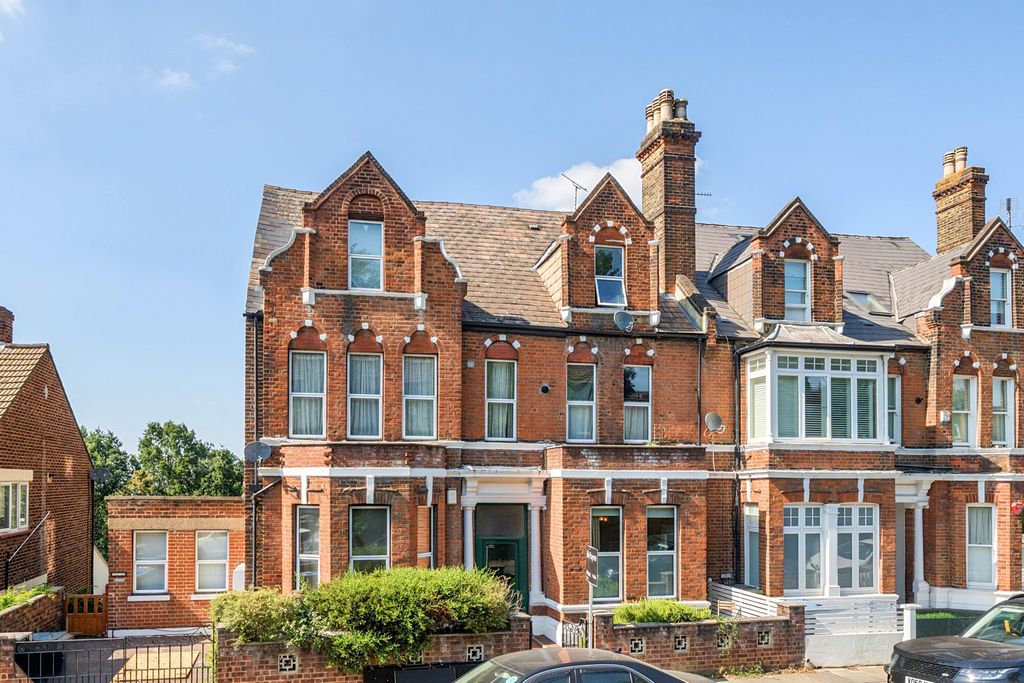 Property photo 1 of 13 1492788-13-6A5506...