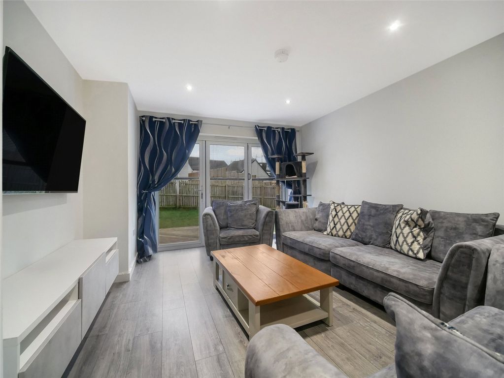 Property photo 2 of 21 Picture No. 04