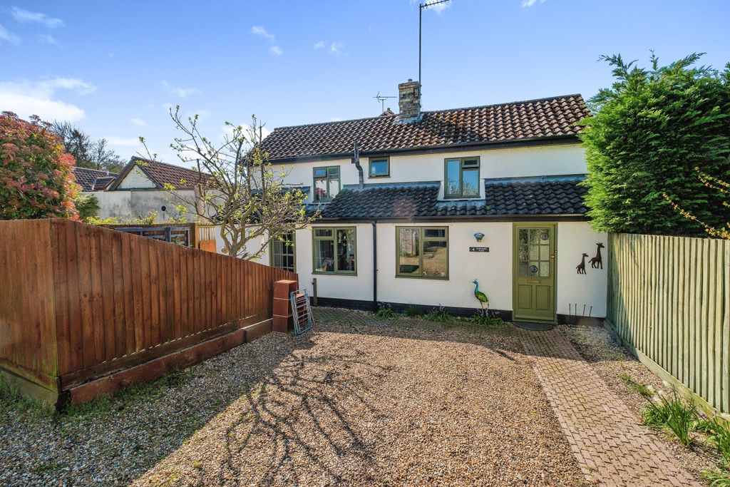 Property photo 1 of 8 Front