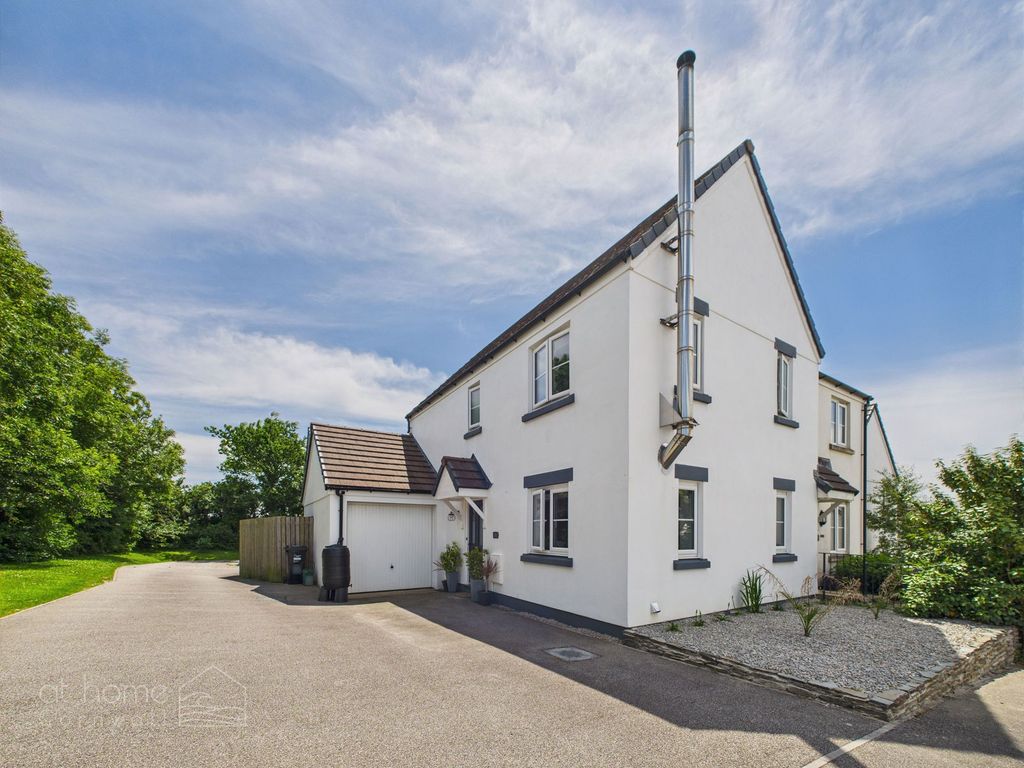 Property photo 1 of 60